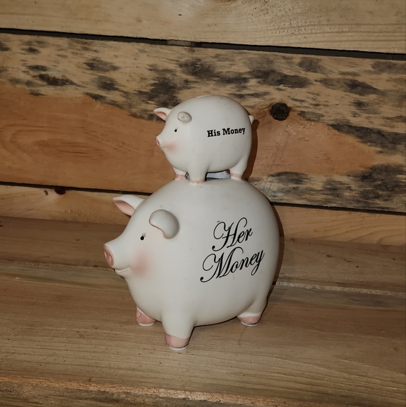Piggy bank - Picture 1 of 2